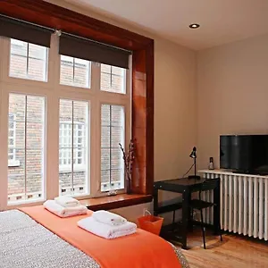https://the-parkway-garden-guesthouse.niagara-fallshotels.com